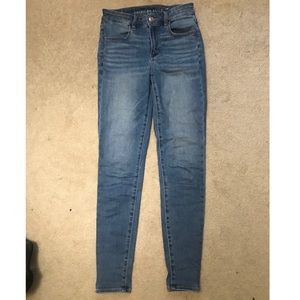 American Eagle (Size 6 Long) Jeans